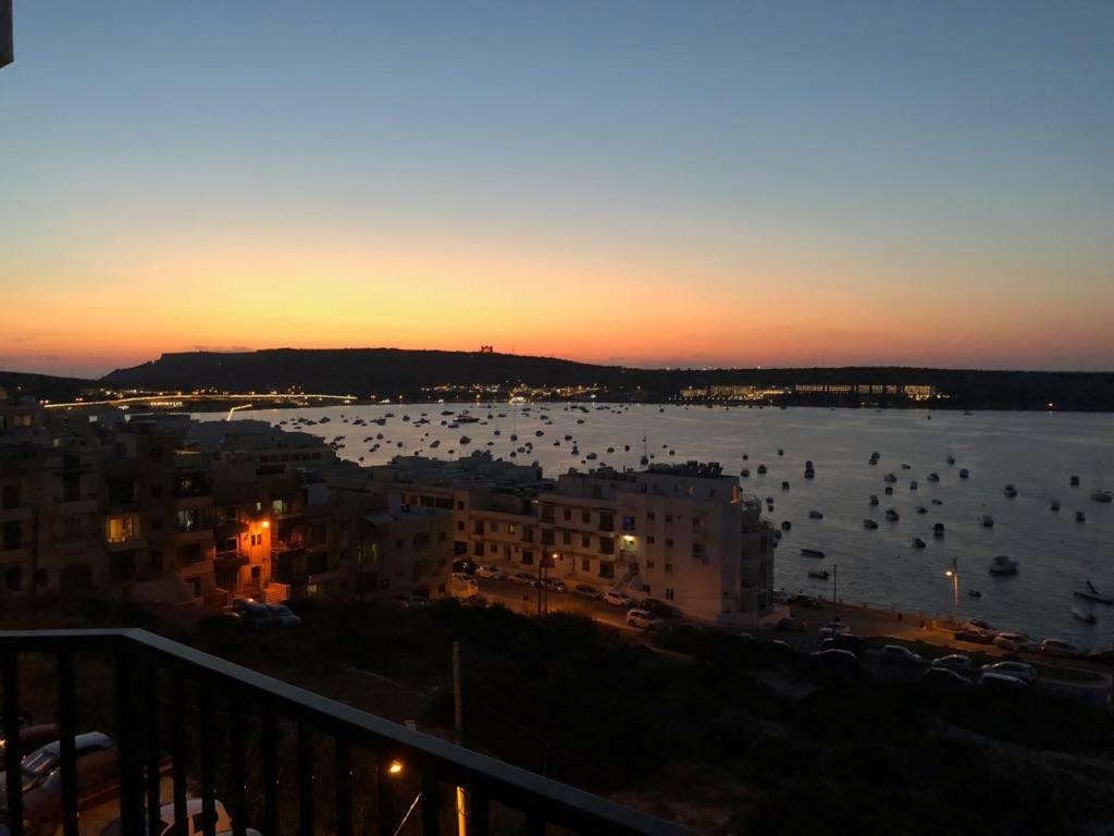 Calypso Court Apartment *